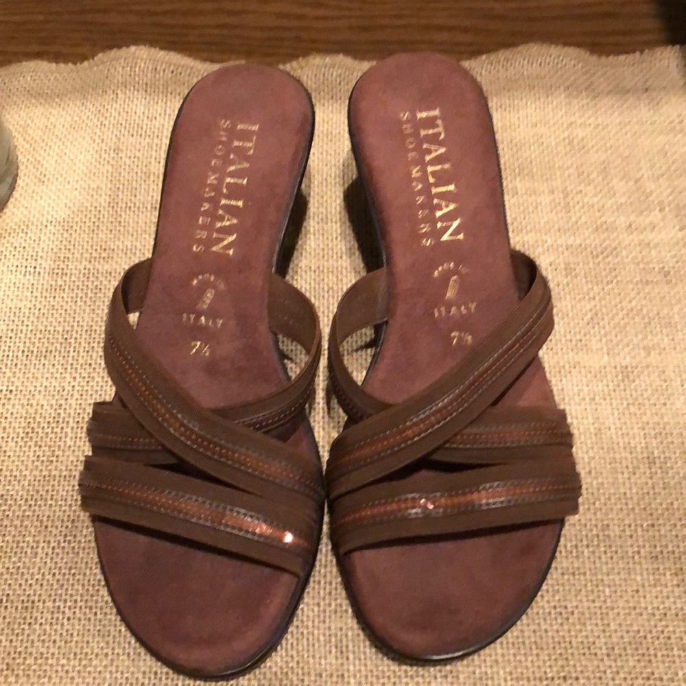 Dress shoes